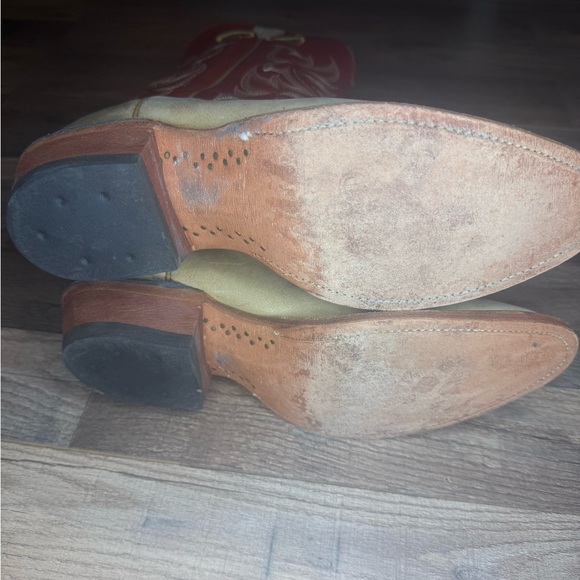 Justin Boots - Tan and Red Western Boots - Picture 6 of 7